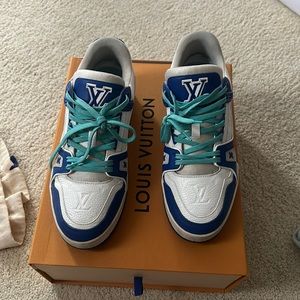Authentic Louis Vuitton sneakers/shoes